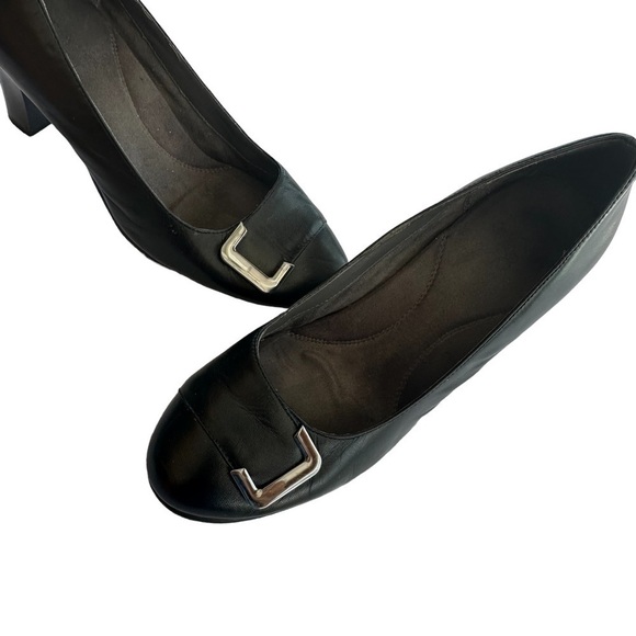 Aerosoles Heelrest "Colorado" Black Leather Pump, Silver Buckle, 9.5 - Picture 8 of 10